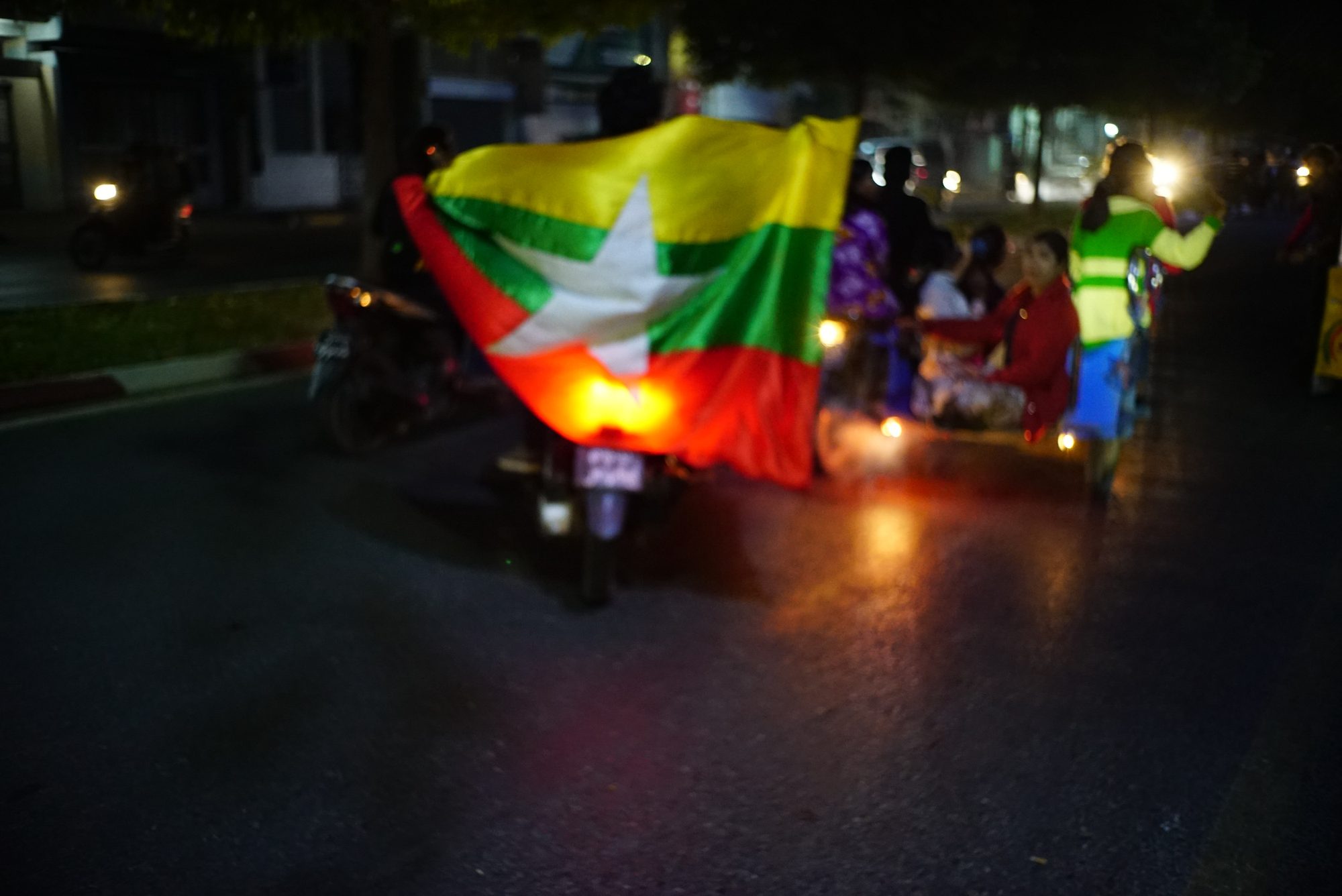 New Year in Mandalay, image 24